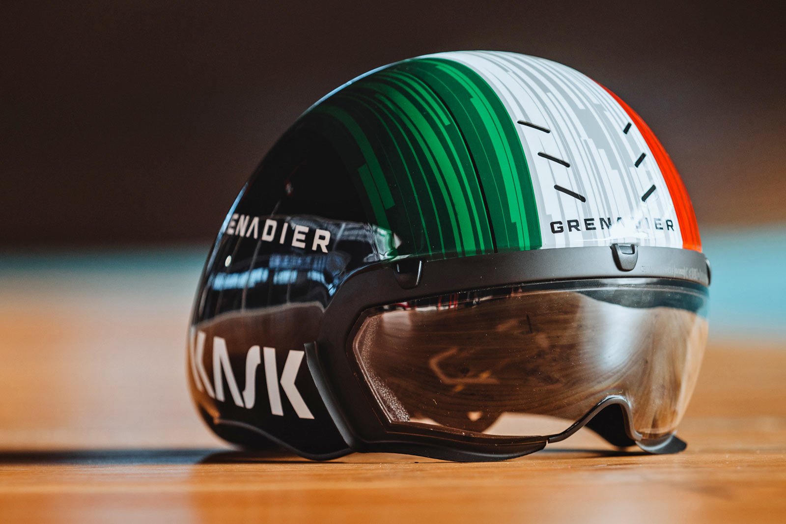 Kask Bambino Pro Evo custom erodynamic TT helmet with new Aero Pro Visor, detail