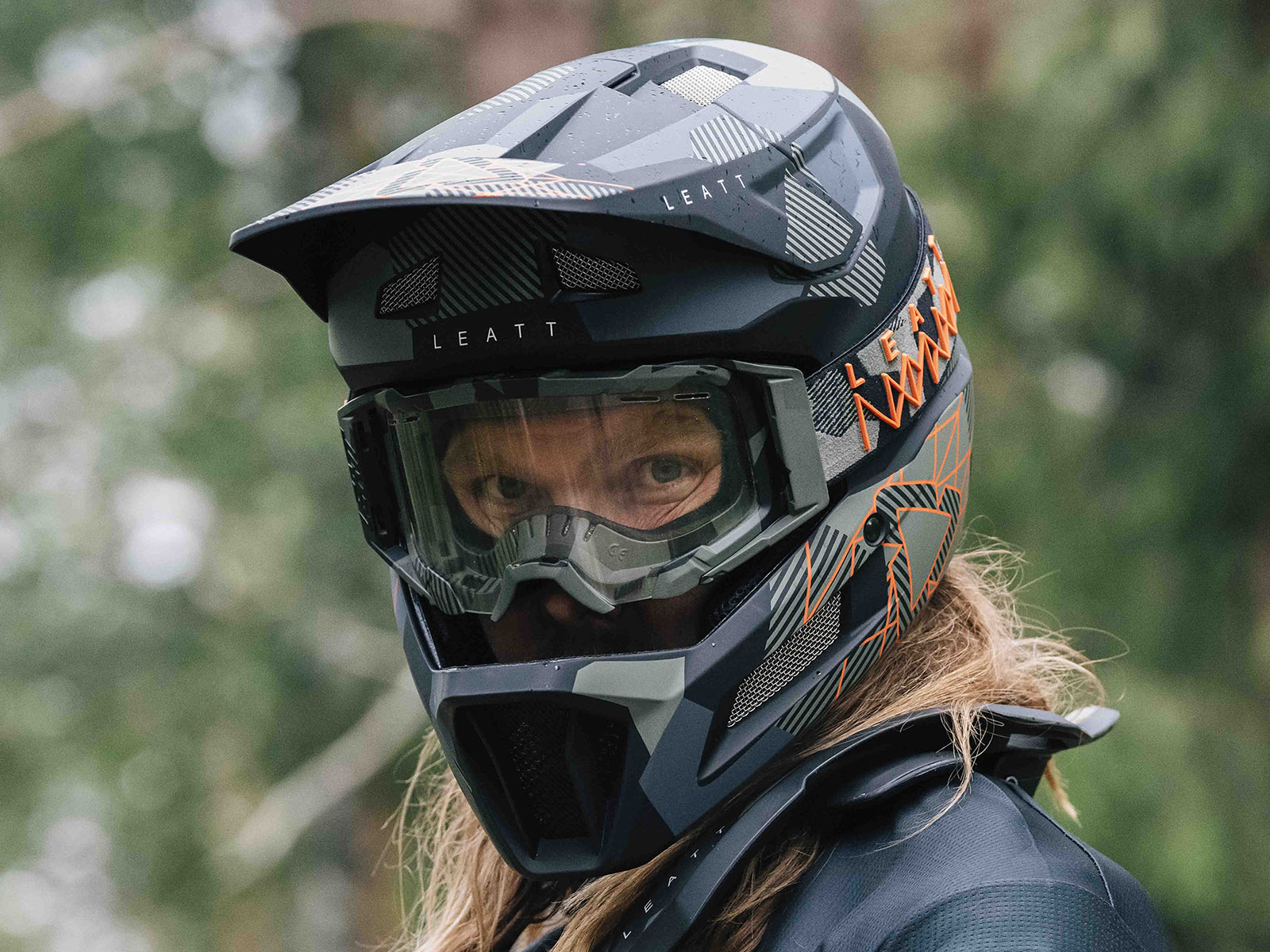 2023 Leatt MTB riding gear: Go Beyond, Gravity full-face helmet