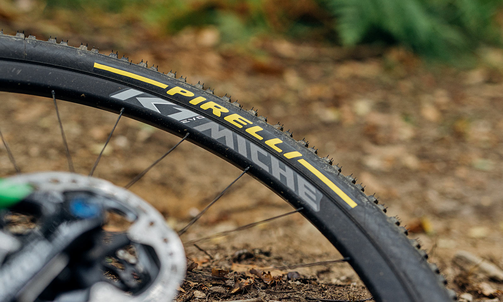 Miche K1 Evo lightweight wide carbon XC mountain bike wheels, rim detail