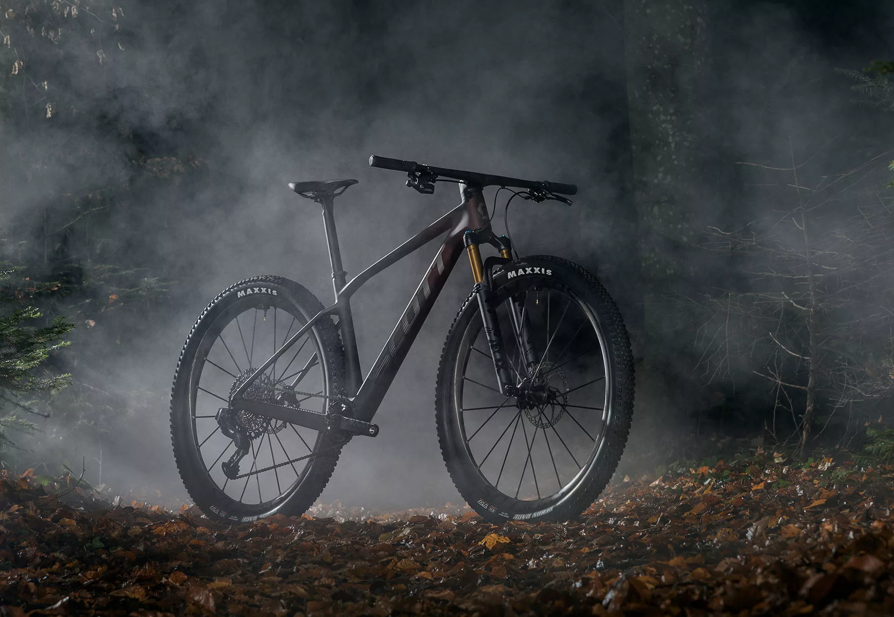 2023 scott scale MTB in the forest with fog
