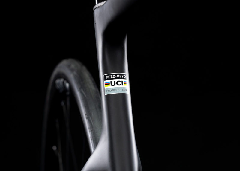 2023 fezzari veyo aero road bike UCI certification label