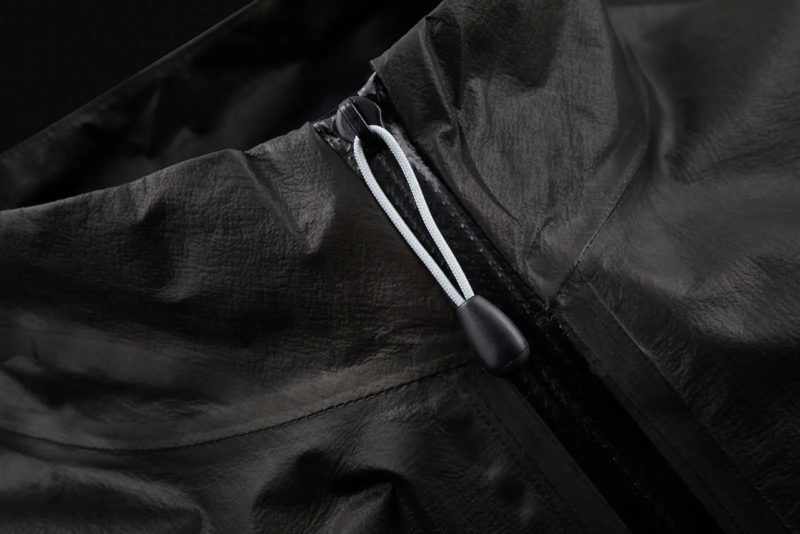 7Mesh Oro Jacket Zipper grab