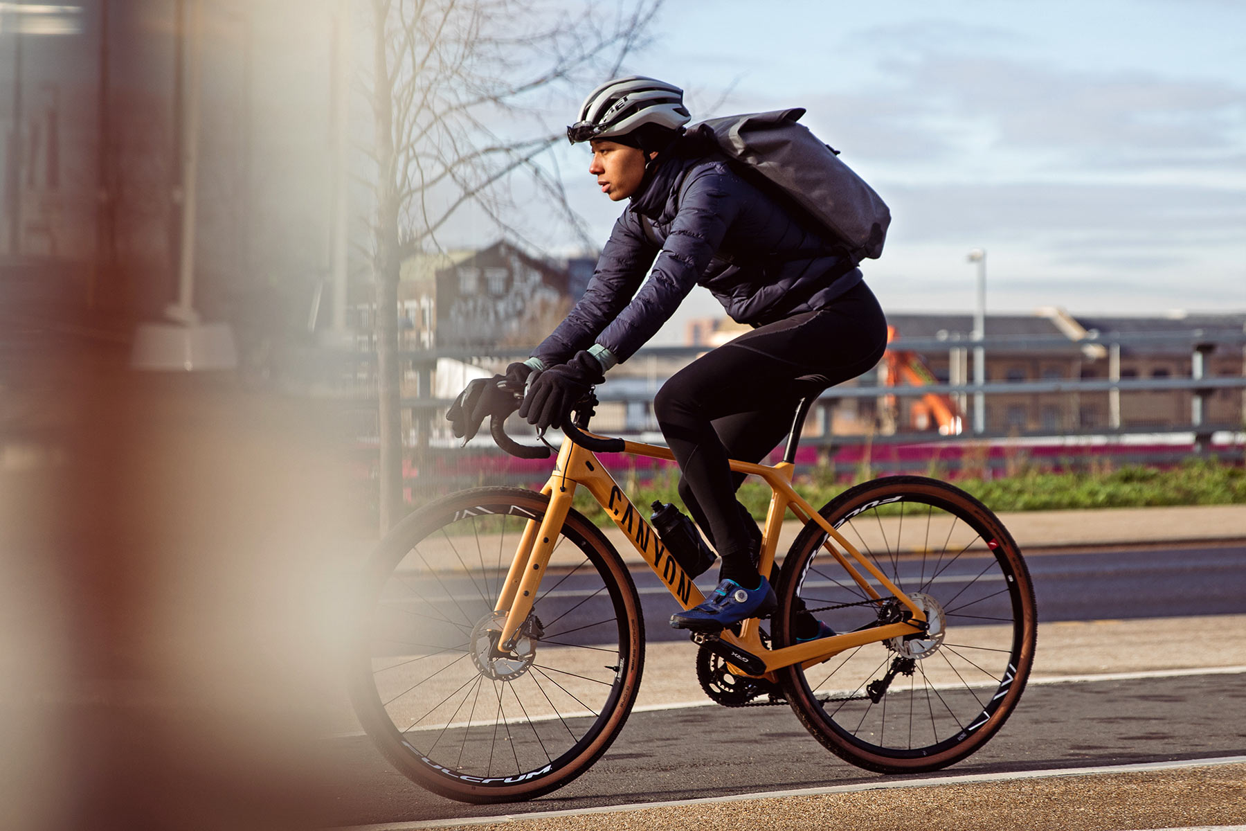 Review: Apidura City Backpack minimalist bike commuter tech - Bikerumor