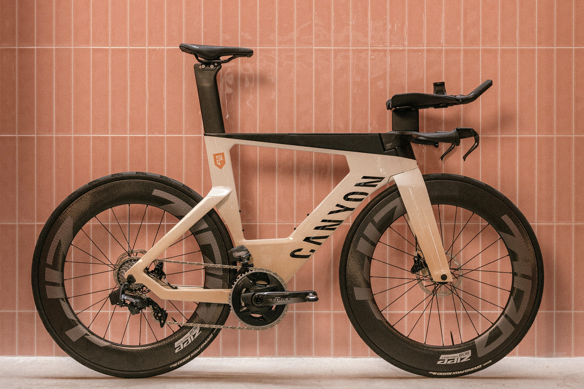 Canyon Ltd Speedmax Frodissimo Triathlon Bike is Painted with Frodeno’s Own Coffee