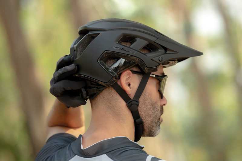 Polisport Mountain Pro affordable MTB helmet, rear