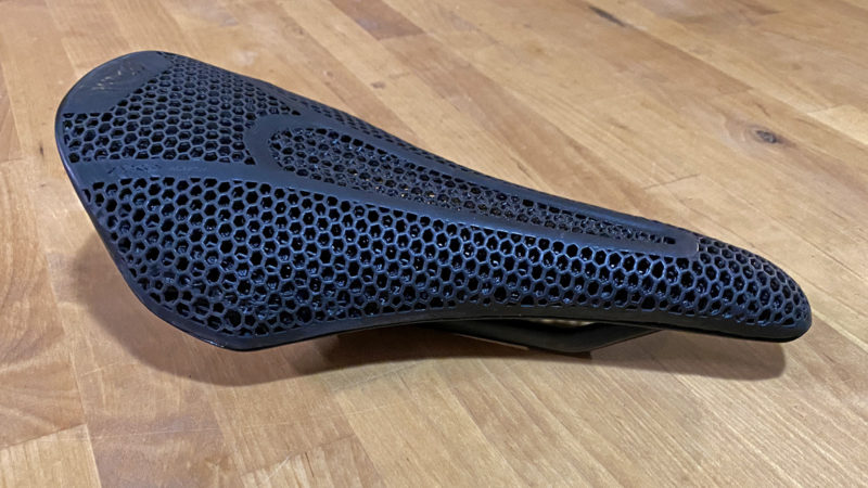 Fizik Vento Argo Adaptive 00 lightweight full carbon saddle with 3D-printed ergonomic padding, now with 7x9mm carbon rails