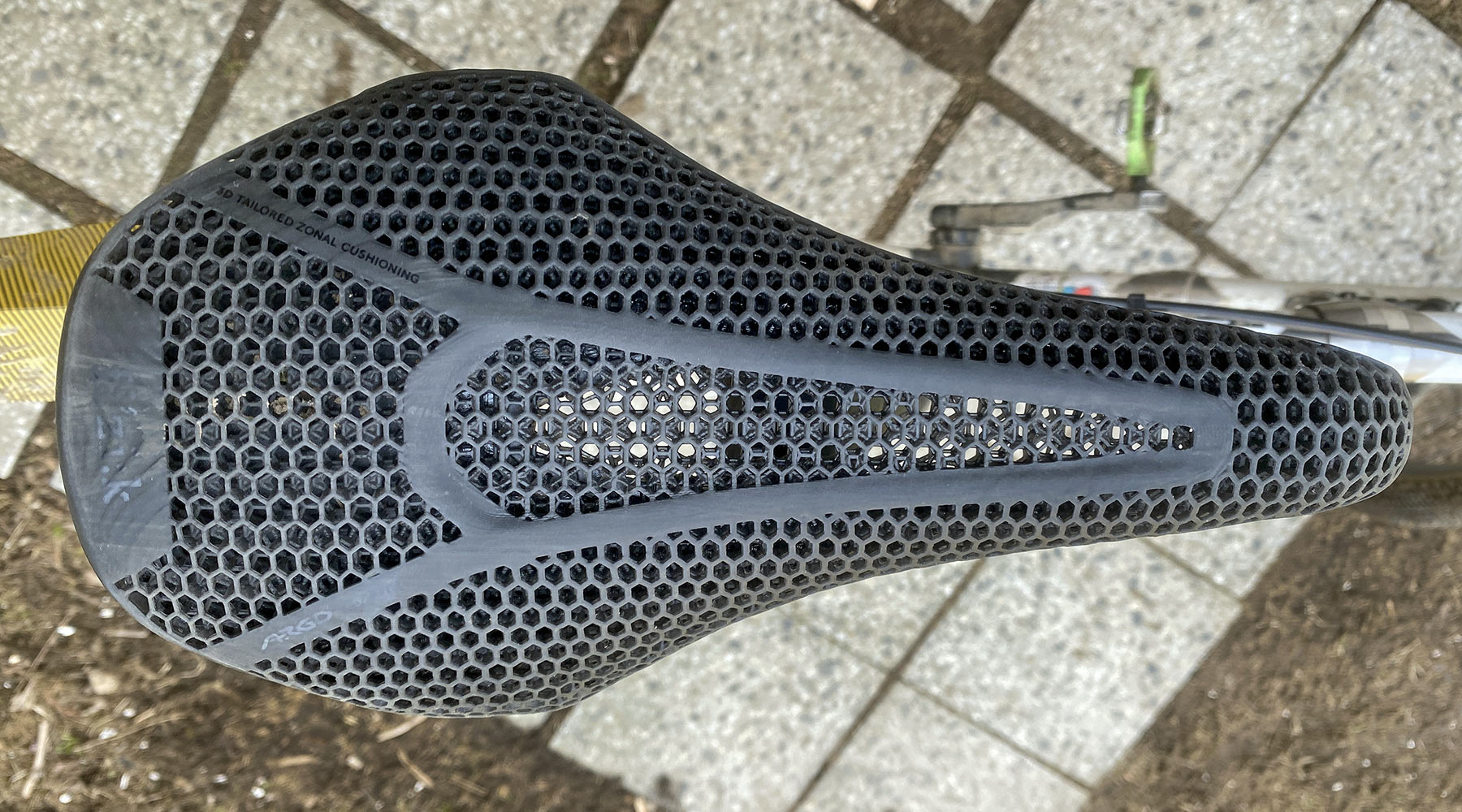 Fizik's Most Versatile Saddle is 3D-Printed Vento Argo Adaptive 00