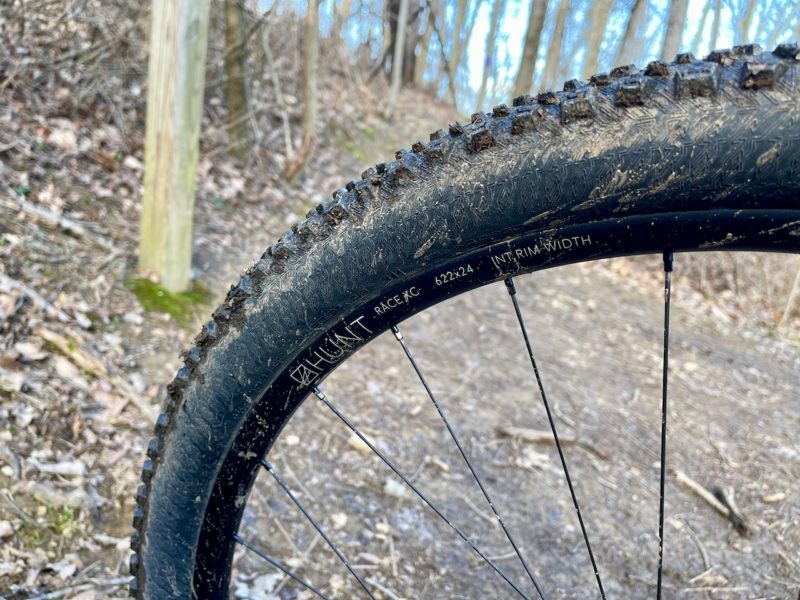 HUNT XC Wide Wheelset review tire 2.4"