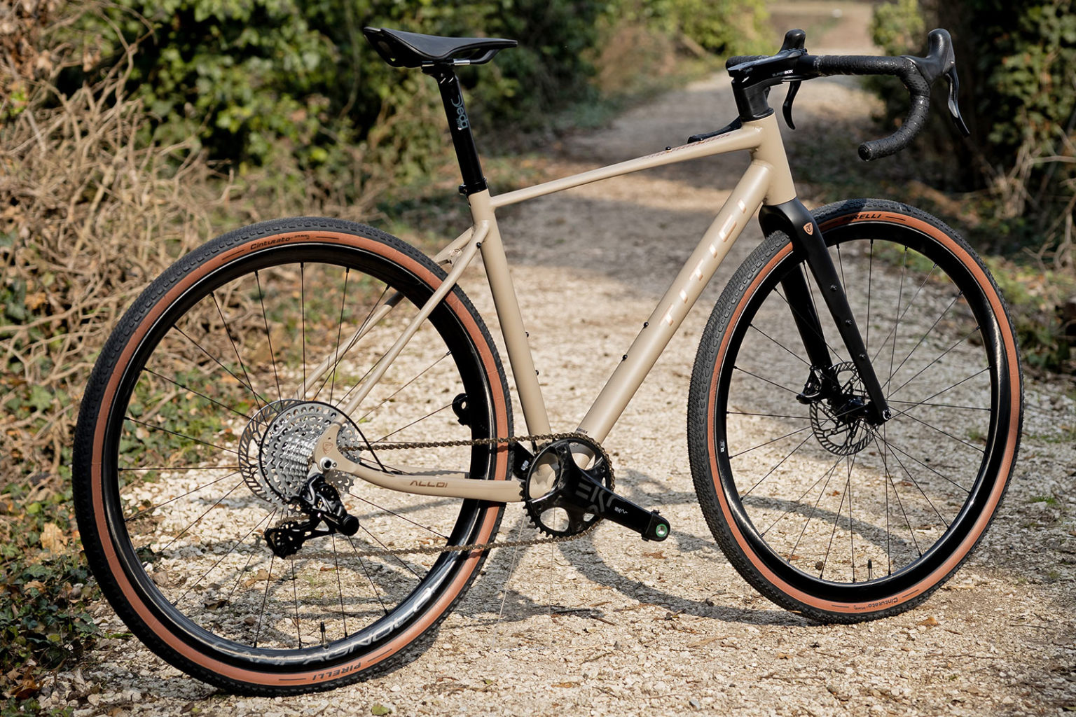 titici gravel bike