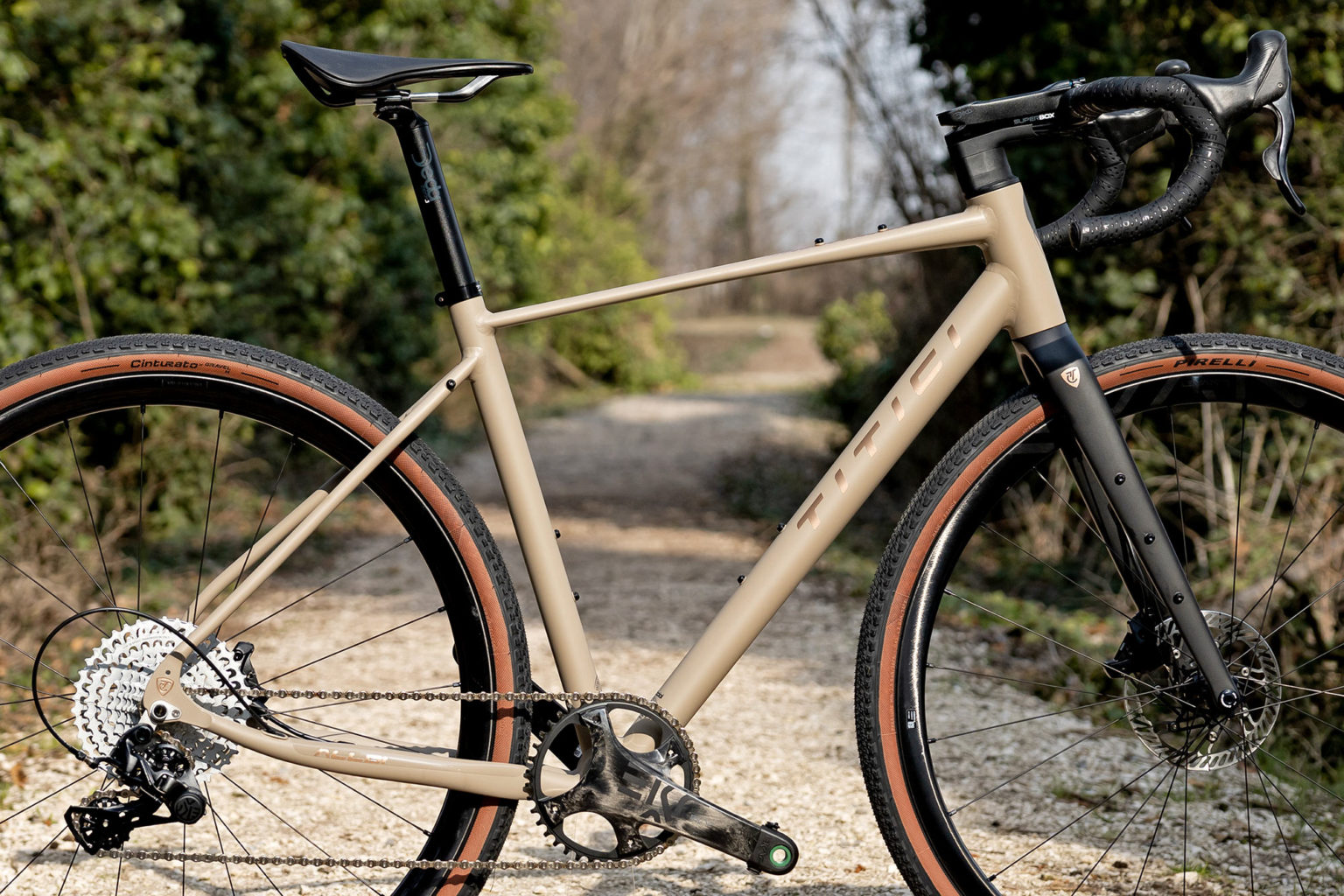 titici gravel bike