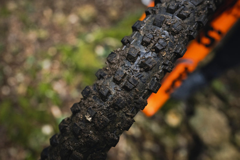 Vee Tire Gravity mountain bike tires, new Snap WCE MK2 enduro, muddy tread