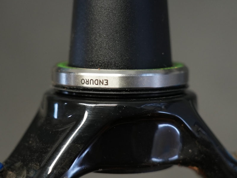 industry nine iRiX headset lower bearing and crown race seal closeup