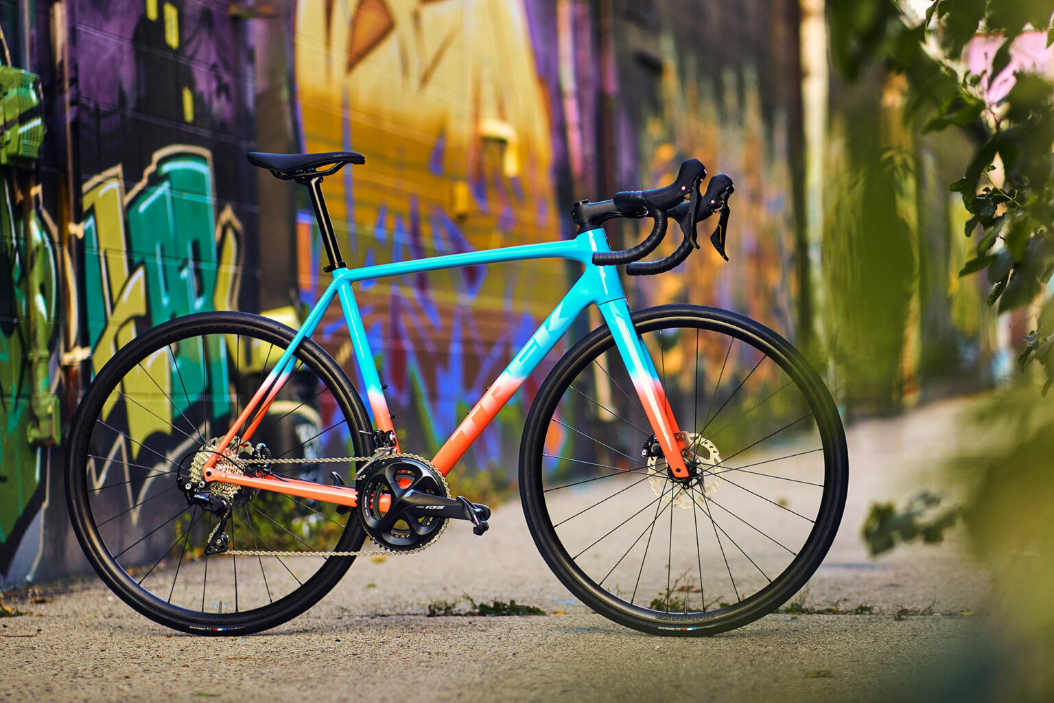 Trek Emonda ALR alloy road bike now looks like it's carbon Bikerumor