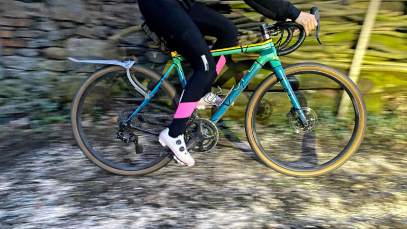 Rapha Women's all-day leggings & shorts take on-the-bike comfort to  post-ride life, workouts - Bikerumor