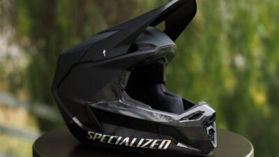 Specialized Dissident II Gets 5-Piece EPS & MIPS Evolve to Create Light Weight Fullface Helmet