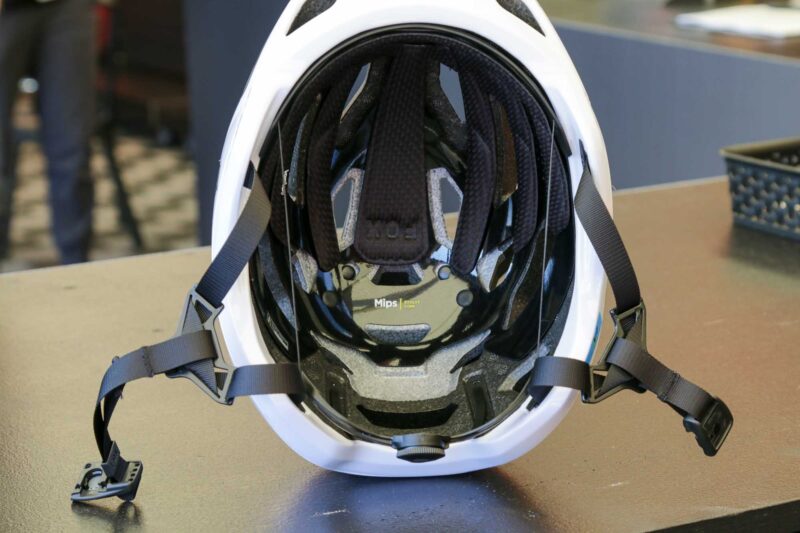 Fox Crossframe Pro helmet inside