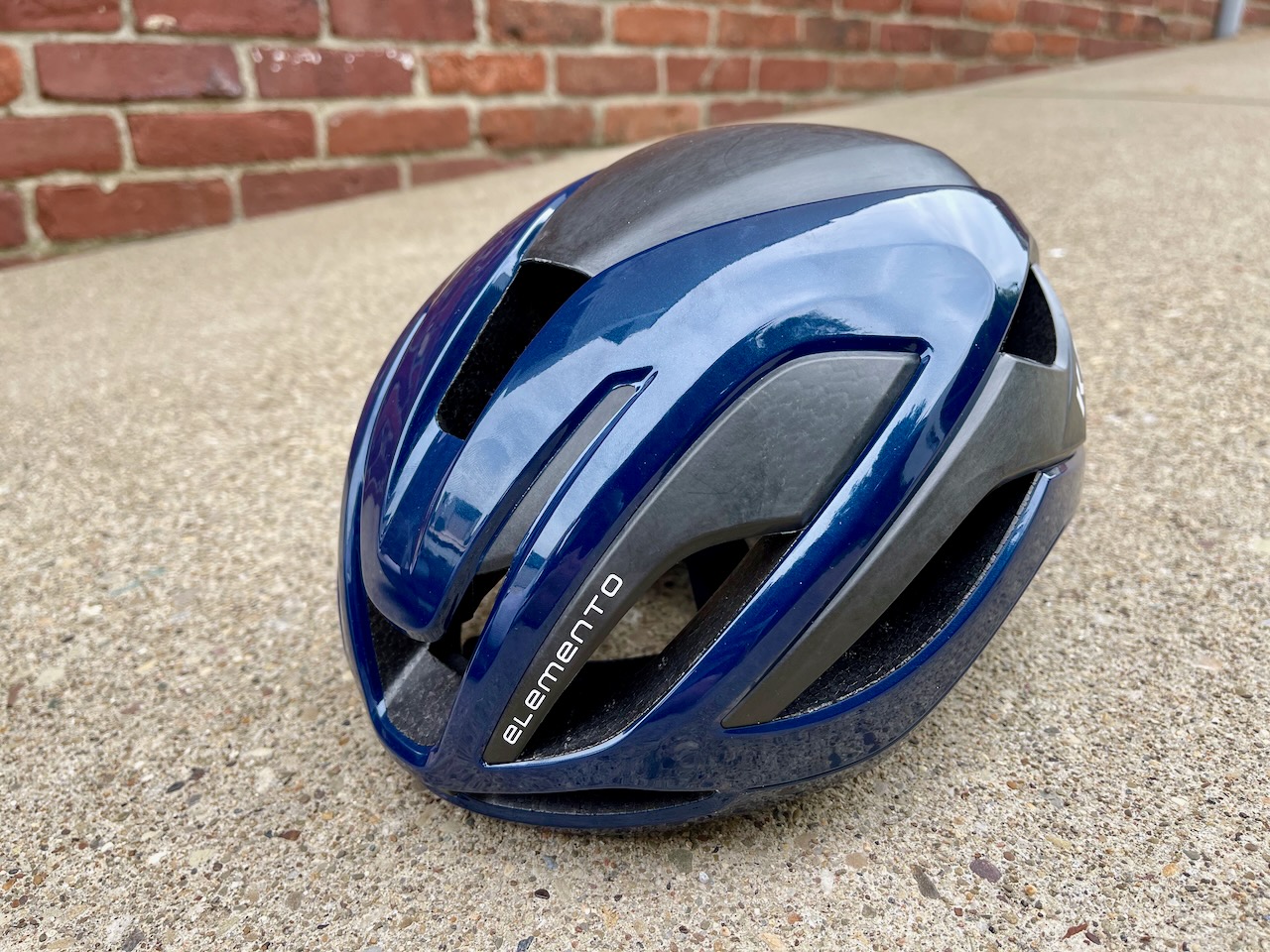 Kask Elemento Helmet Black