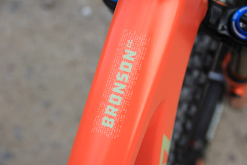 ina hoffmann pro bike check santa cruz bronson cc top tube decal graphics