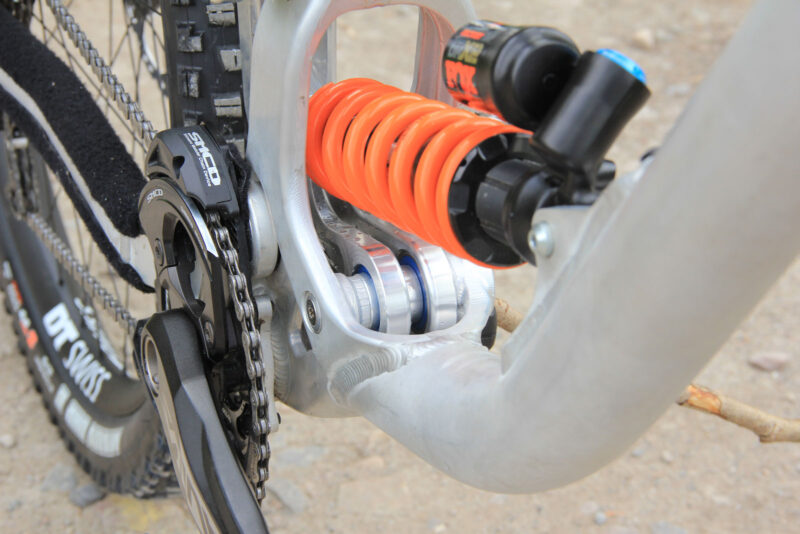 saracen myst dh bike prototype 6-bar linkage lower link articulation drives rear shock