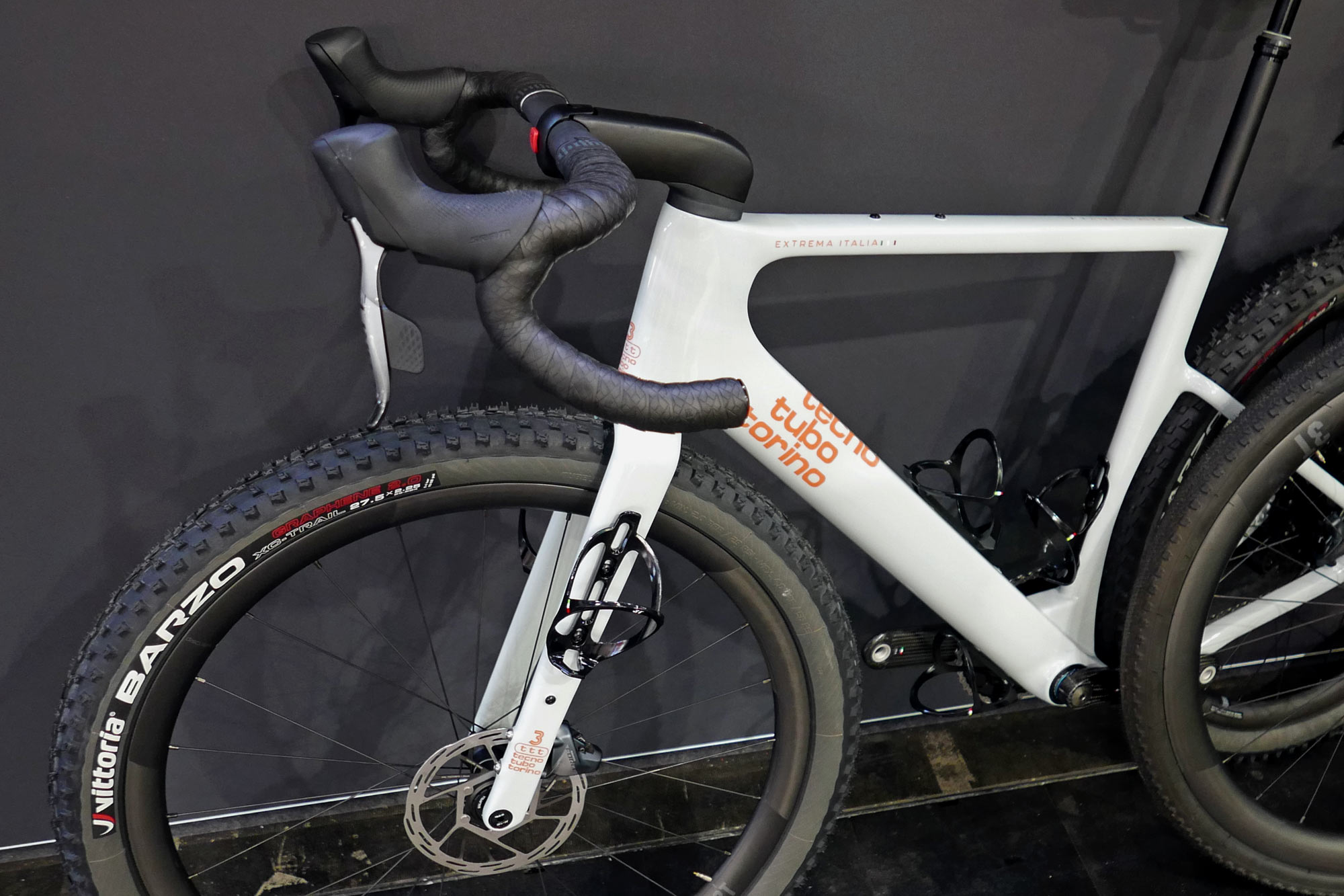 2023 3T Exploro Italia gravel bikes get fully internal cable routing, made-in-Italy, detail