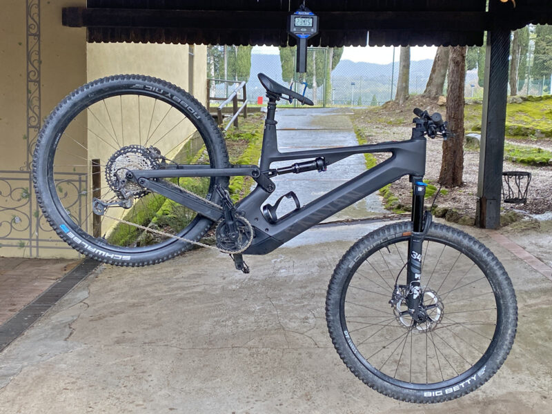 2023 Canyon Neuron:ON CF lightweight 140mm carbon all-mountain ebike, trail eMTB, actual weight