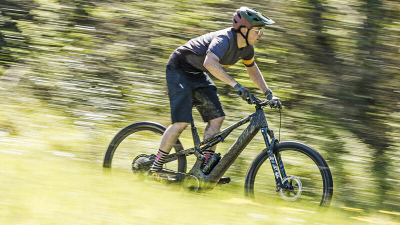 2023 Canyon Neuron:ON CF lightweight 140mm carbon all-mountain ebike, trail eMTB, photo by Markus Greber, riding