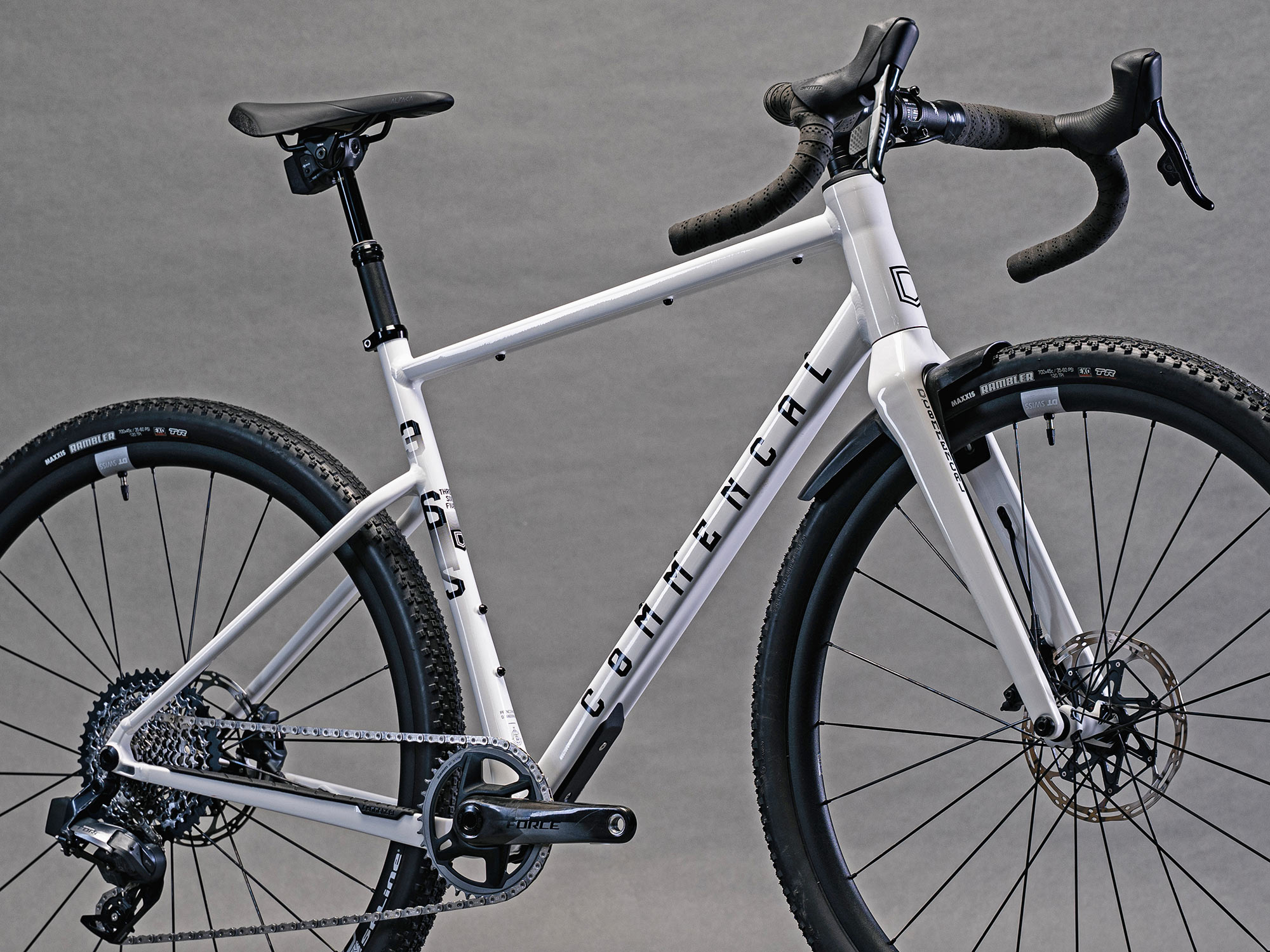 Commencal 365 aluminum do-it-all gravel bike, an affordable alloy everything bike, frame detail