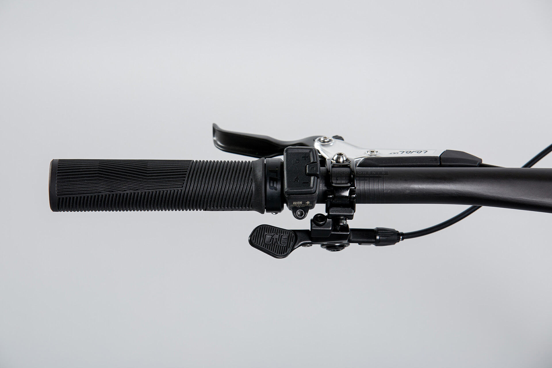 remote details on norco fluid VLT lightweight e-mountain bike