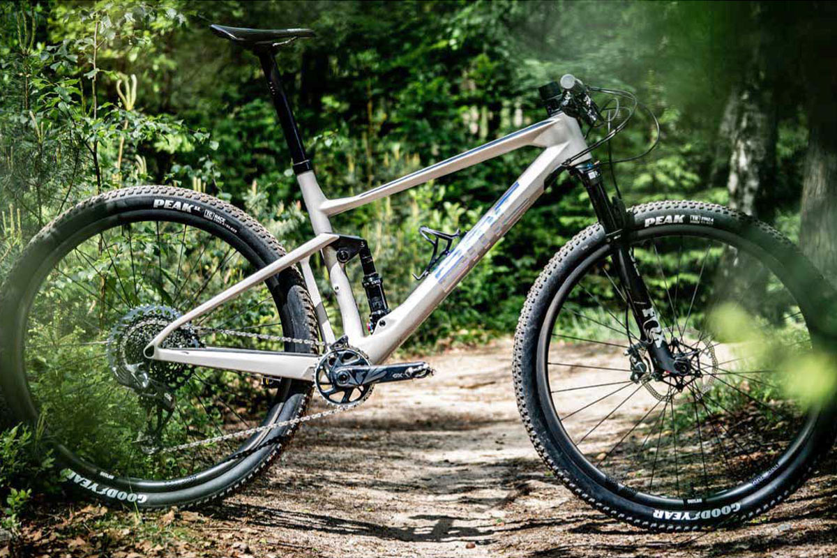 new 2023 FFWD Outlaw affordable lightweight carbon XC trail all-mountain MTB wheels, BMC trail bike
