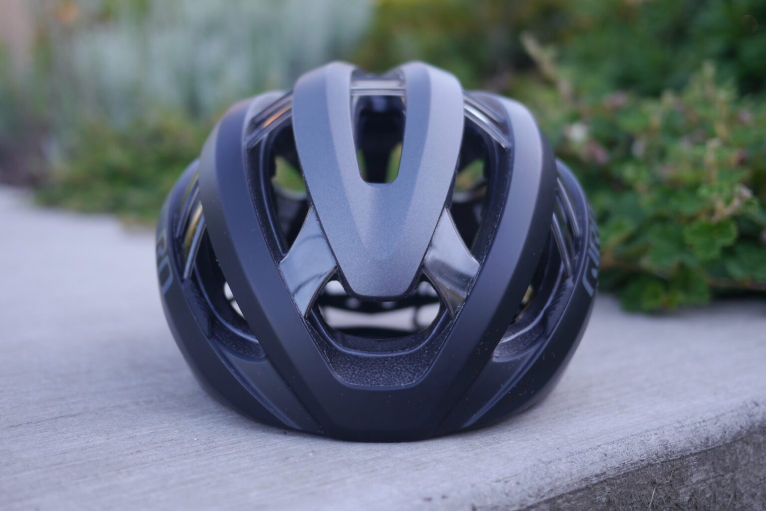 Best Road Bike Helmets 2024 For Beginners - Charo DeeDee