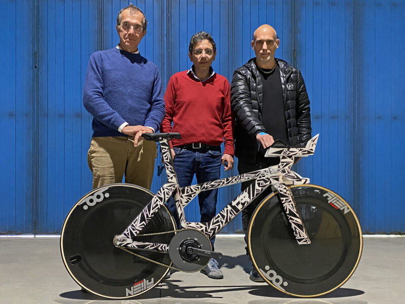 TRed X23 Swanigami individualized aerodynamics 3D-printed scandium aluminum alloy track bike prototype, R&D team
