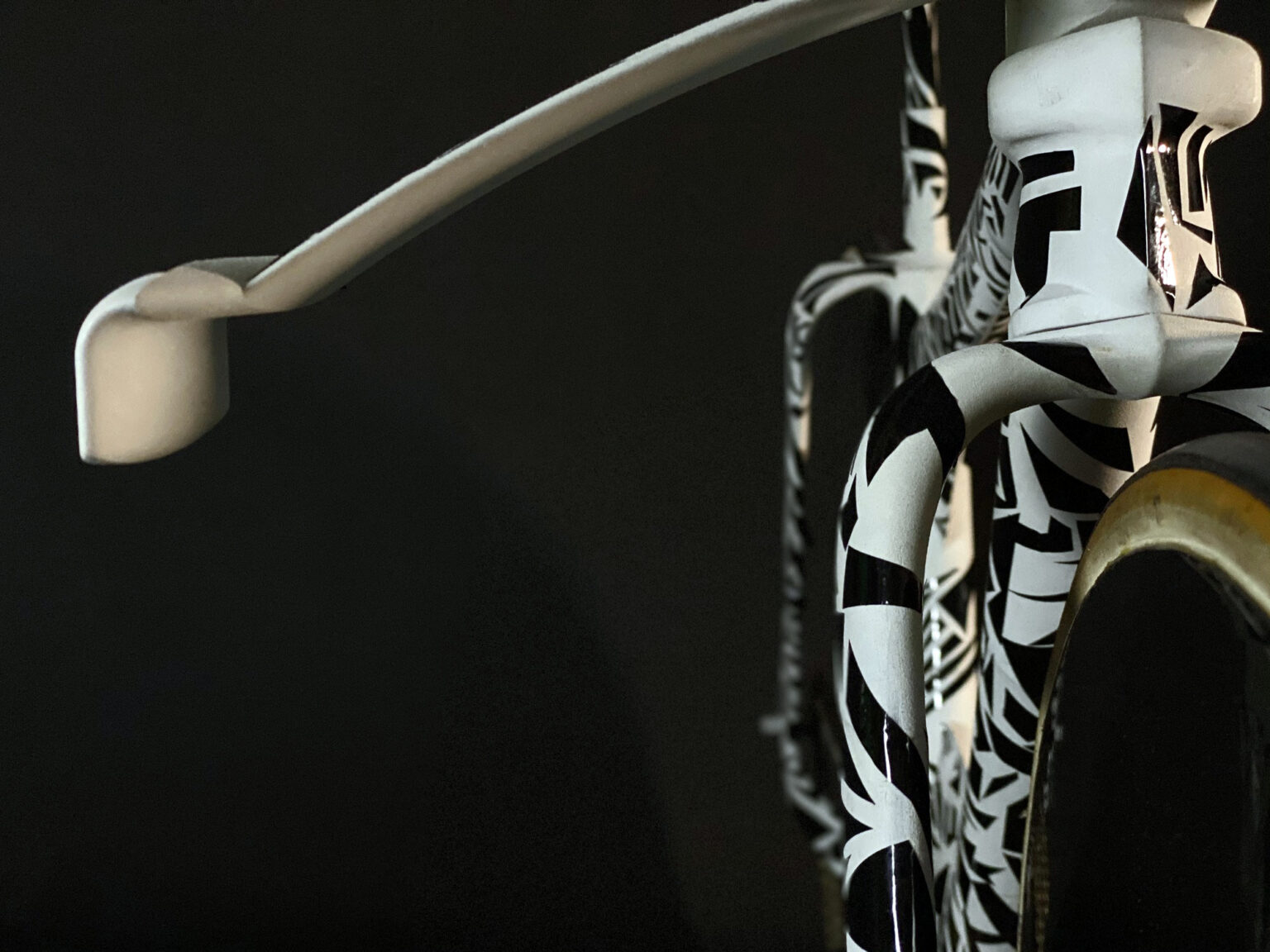 TRed X23 Swanigami 3D-printed scandium alloy track bike concept: Eagel's beak aero headtube detail
