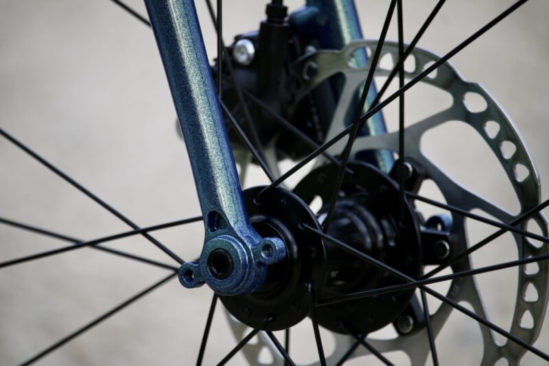 Wilde Bikes Rambler segmented steel fork thru axle dropout