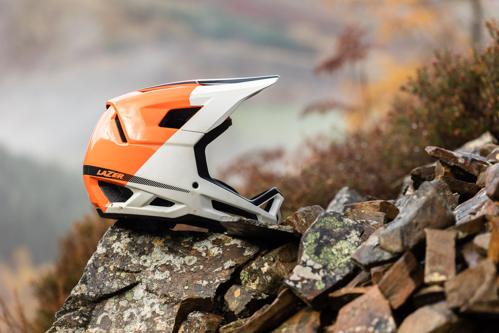 lazer cage kineticore full face helmet review feature image