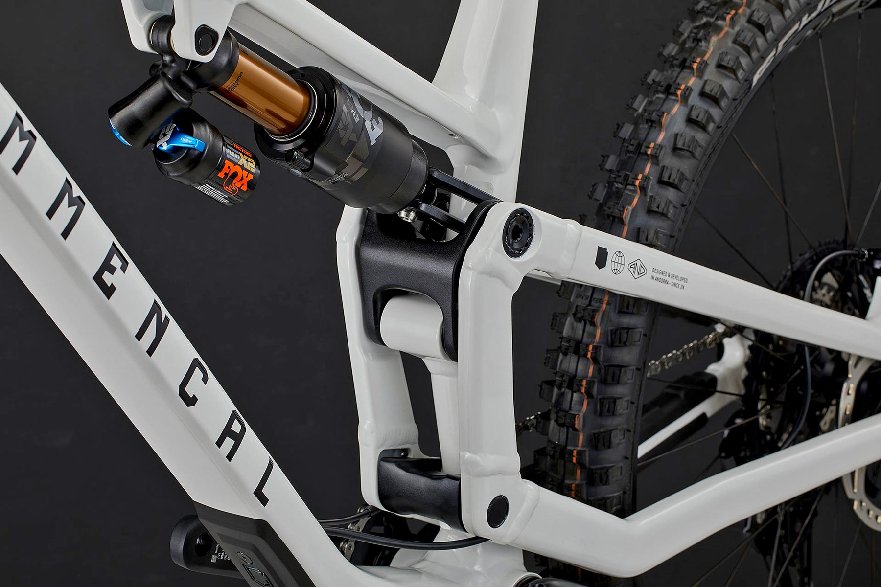 2023 Commencal Meta v5 all-new aluminum alloy trail & enduro all-mountain bikes, SX linkage detail