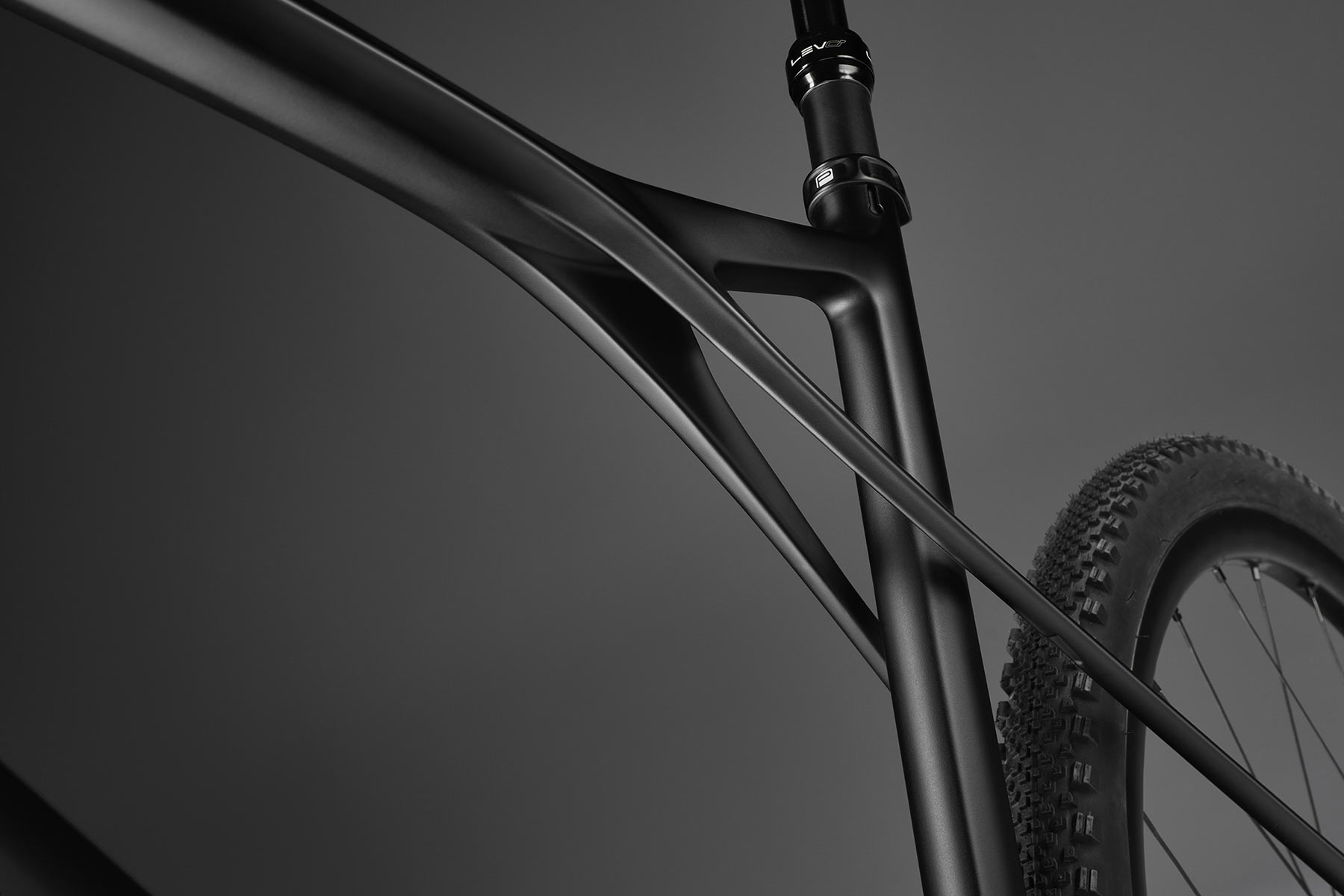 GT Grade new gen3 flex-suspension carbon gravel bike, new flex stays