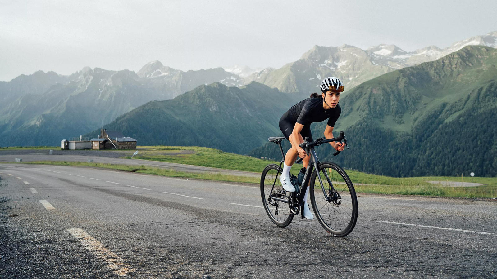2023 Orbea Orca v7 lightweight carbon climbers road bike, riding
