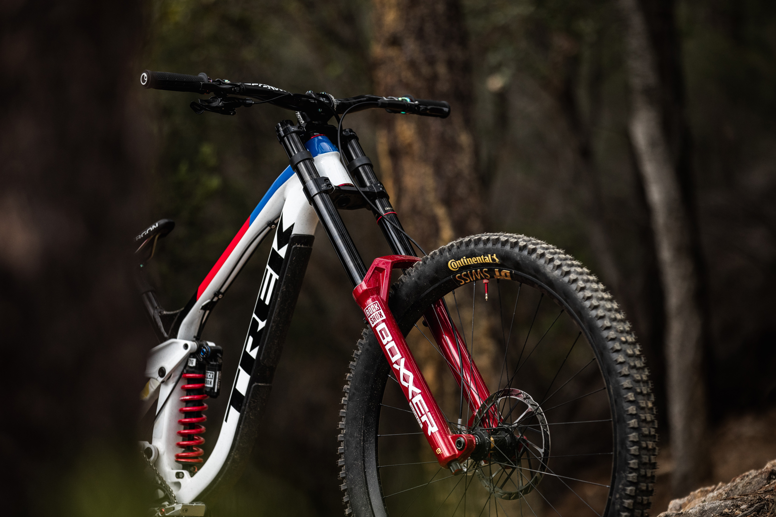 New RockShox BoXXer Fork Gets 38mm Stanchions and 