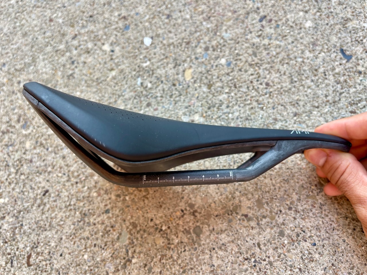 CADEX Amp saddle review in hand