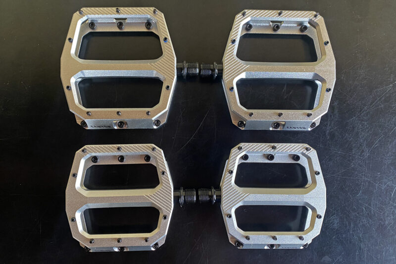 Pédales Plates-forme VP Vintage NOS + Cale-pieds (argent/noir) Pour VTT