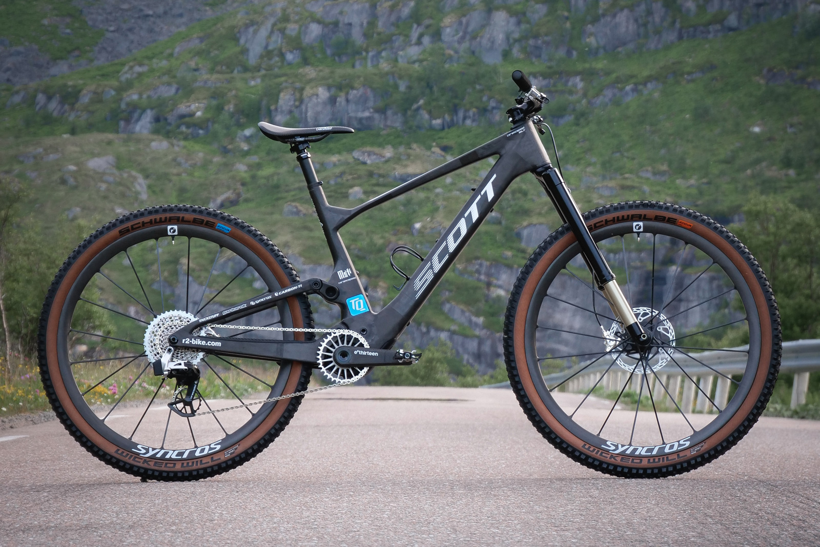 Building The World's Lightest 29er DH Bike With Dangerholm