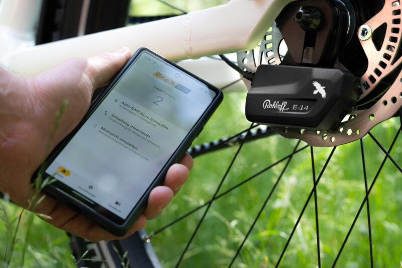 rohloff e-14 bosch e-bike control system with app to control automatic shifting