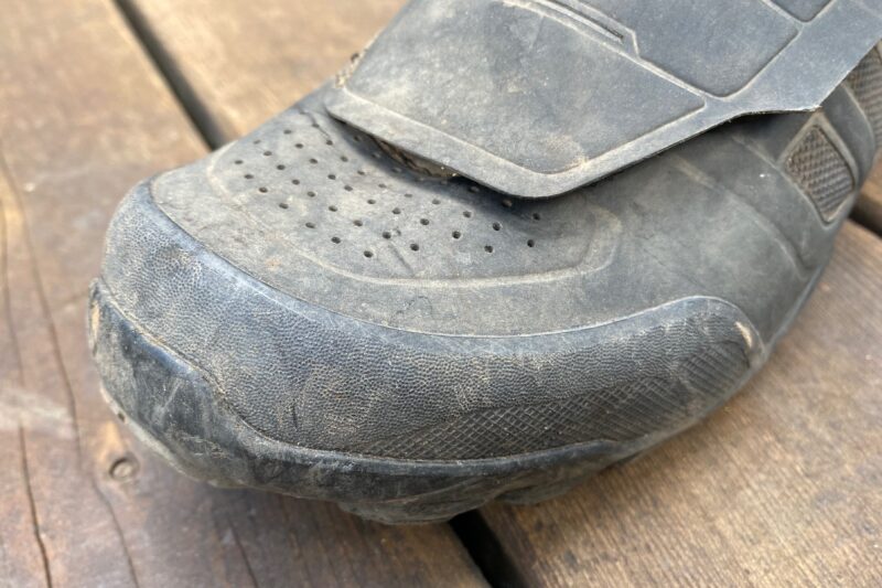 Toe reinforcement on the Shimano ME7 mountain bike shoes