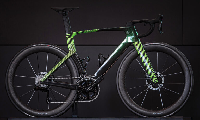 Roues Syncros Capital SL Reshape Ultralight Aero Monocoque en carbone ...