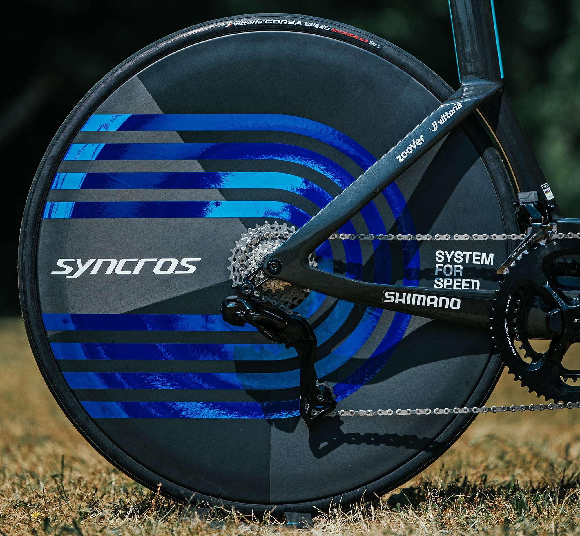 Syncros Capital SL TT Disc, full-carbon monocoque road time trial wheels for DSM, photo by El Toro Media, custom Disc rear wheel