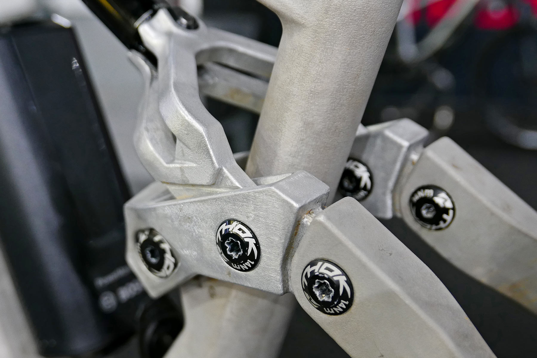 Thok Project 4 eMTB prototype, lightweight 3D-printed alloy all-mountain ebike, suspension linkage