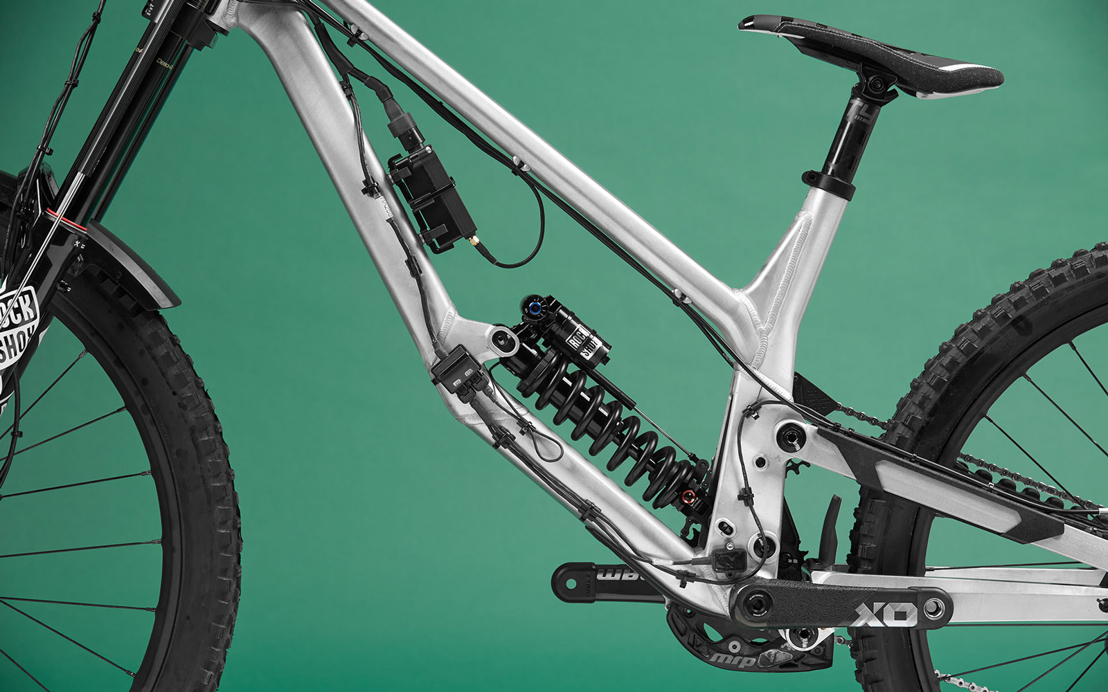 norco prototype downhill bike 6-bar linkage flip-chip upper shock mount