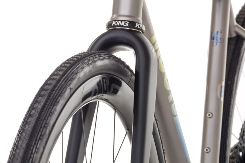 Moots Routt CRD front tire clearance