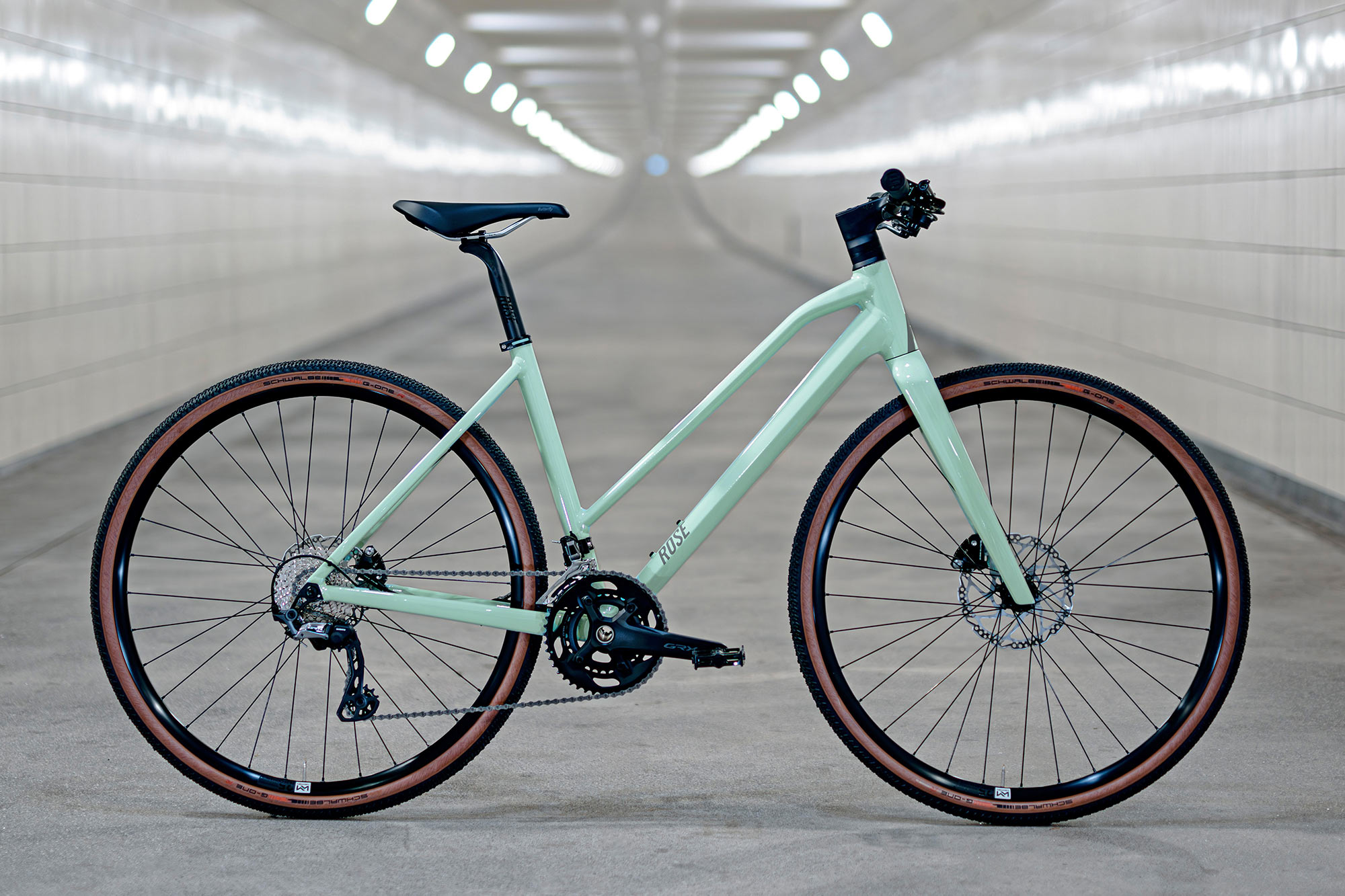 Rose Sneak modern alloy hybrid urban commuter gravel bike, MidStep step-through