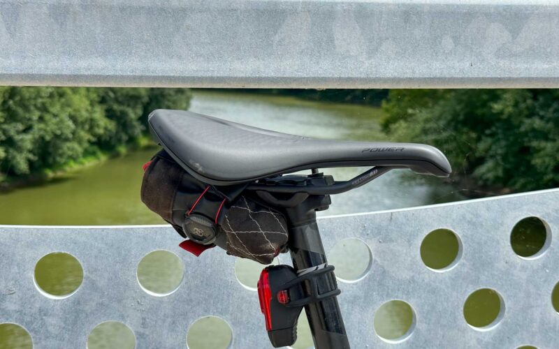 riding Specialized Power Expert with Mirror saddle review